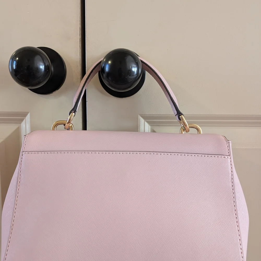 Michael Kors Soft Pink Crossbody Handbag - Picture 5 of 8